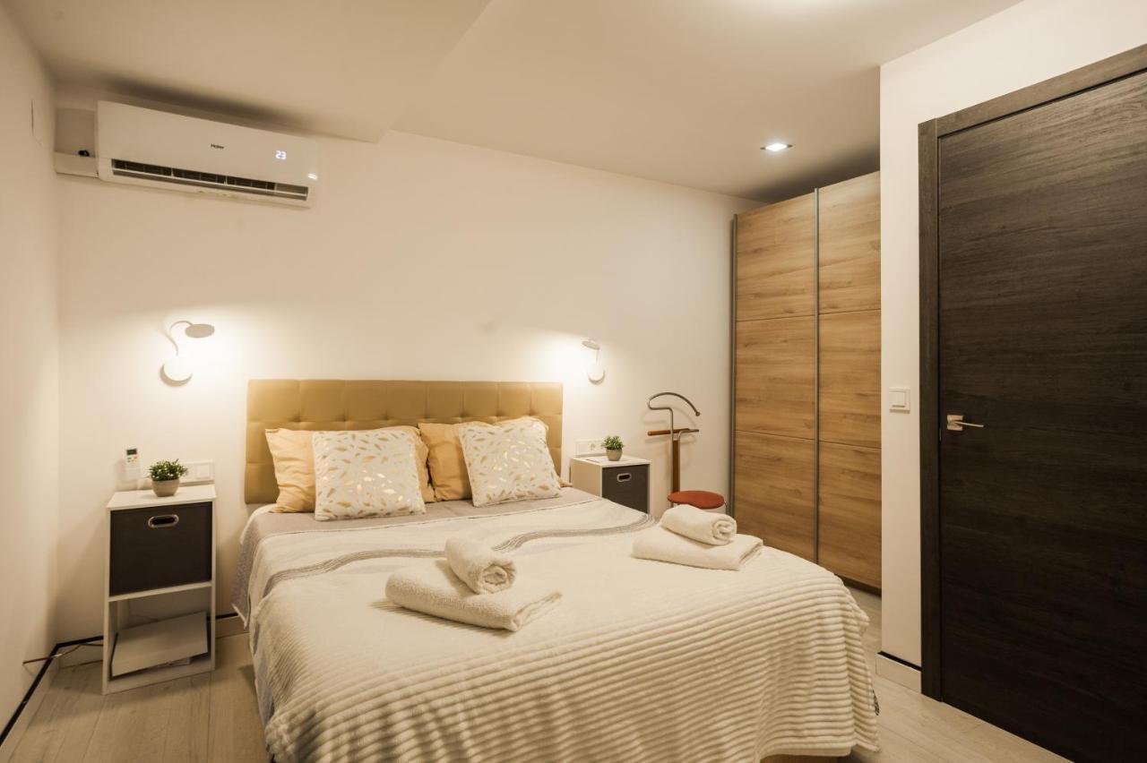 Oasis Apartment Валенсия Екстериор снимка